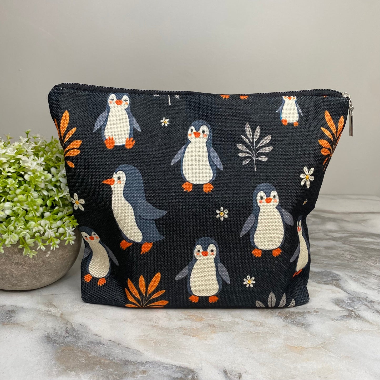 Canvas Pouch XL - Penguins