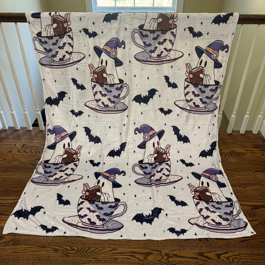 Blanket - Halloween - Reading Book Ghost Teacup