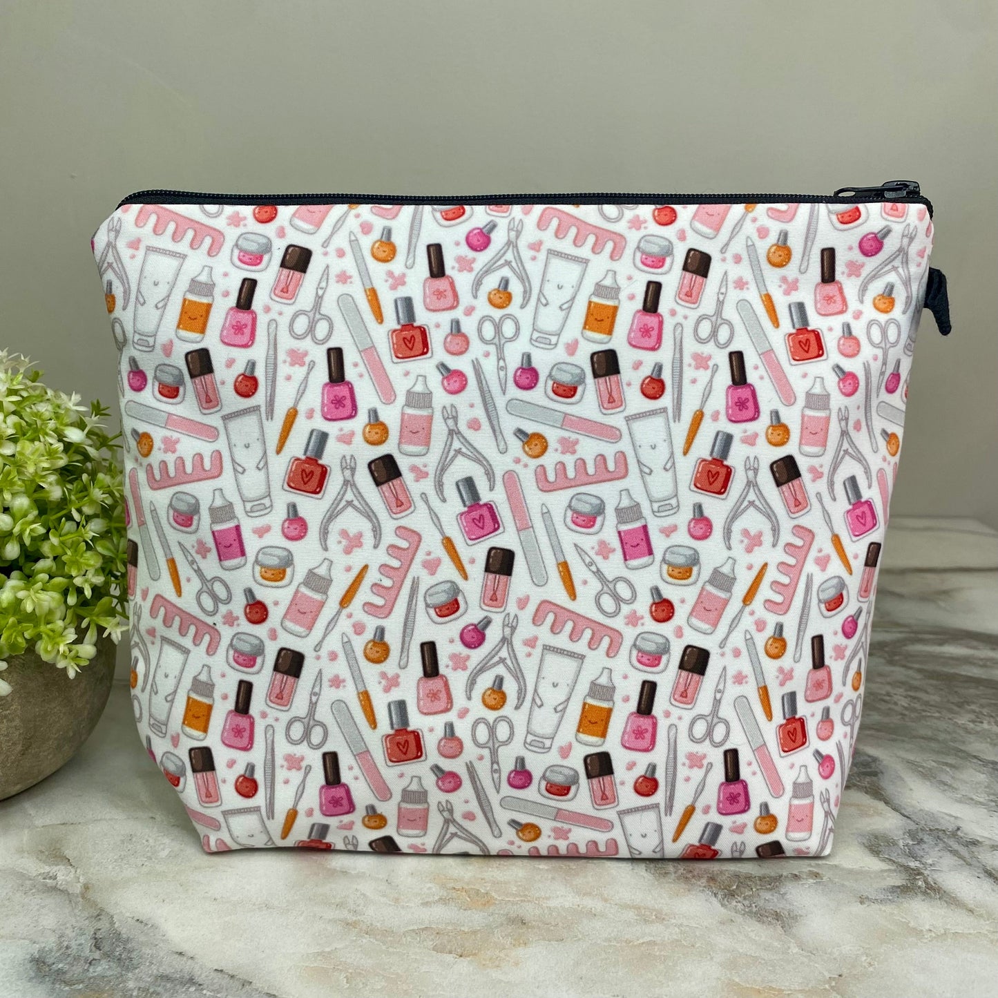 Pouch XL - Nails Manicure Makeup White