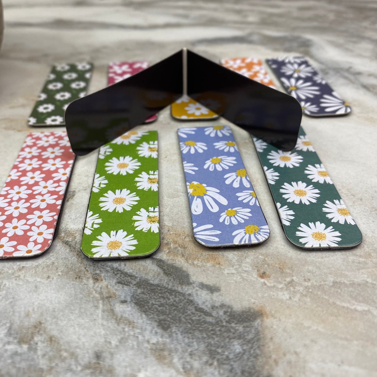 Bookmark - Daisy #2 Magnetic Mix