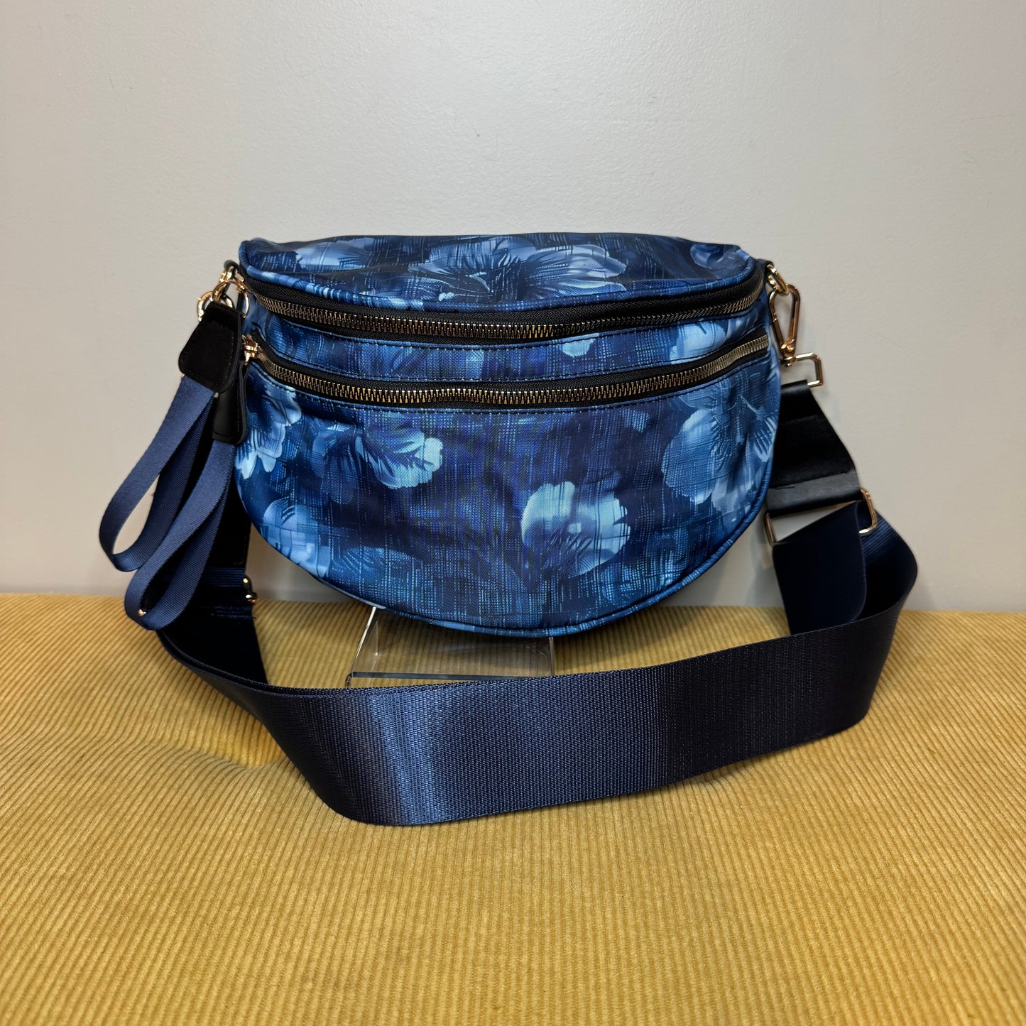 The Roni Nylon Crossbody - Blue Denim Floral